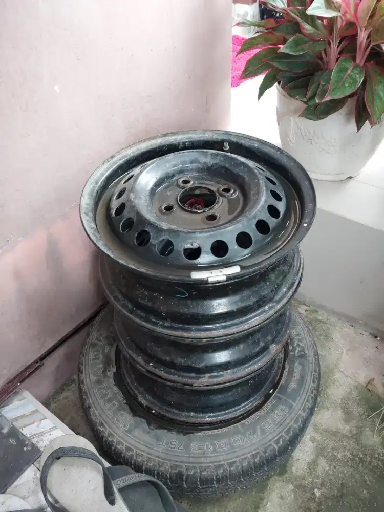 Velg Kaleng R13 PCD 4×100 – Lurus Siap Pakai