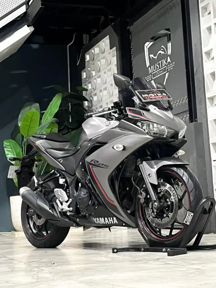 YAMAHA R25 2016 - Chintia Mustika