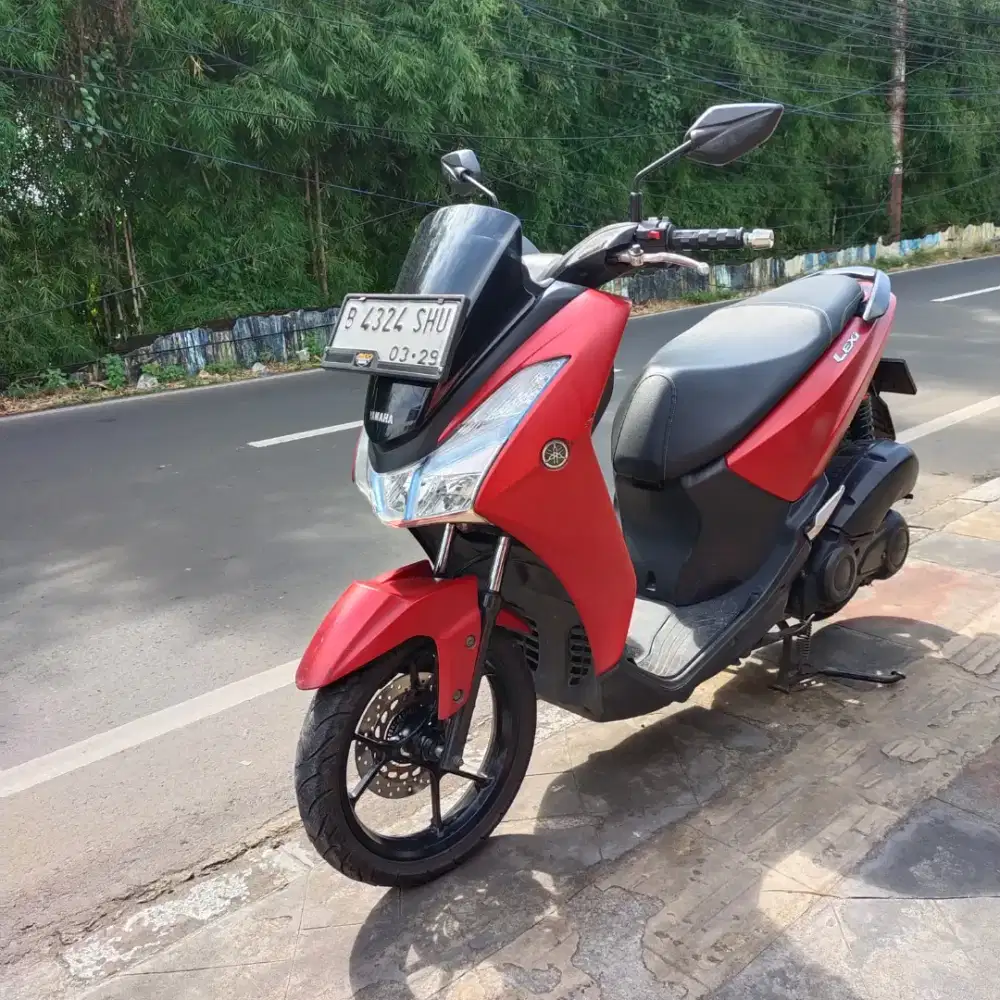 Yamaha LEXi Non ABS 2019 Orisinil lengkap Bagus