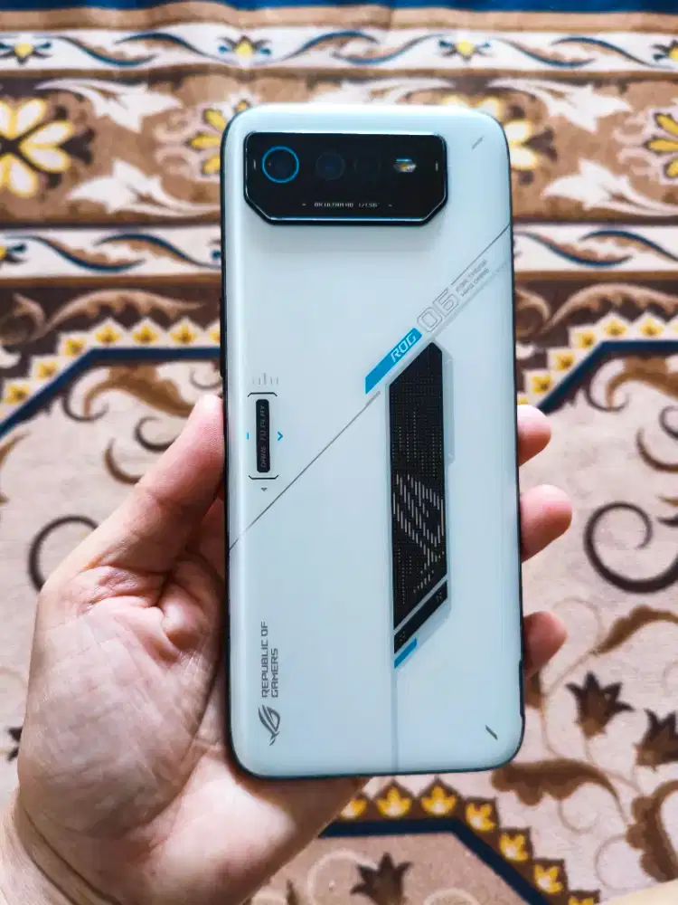 Asus ROG Phone 6