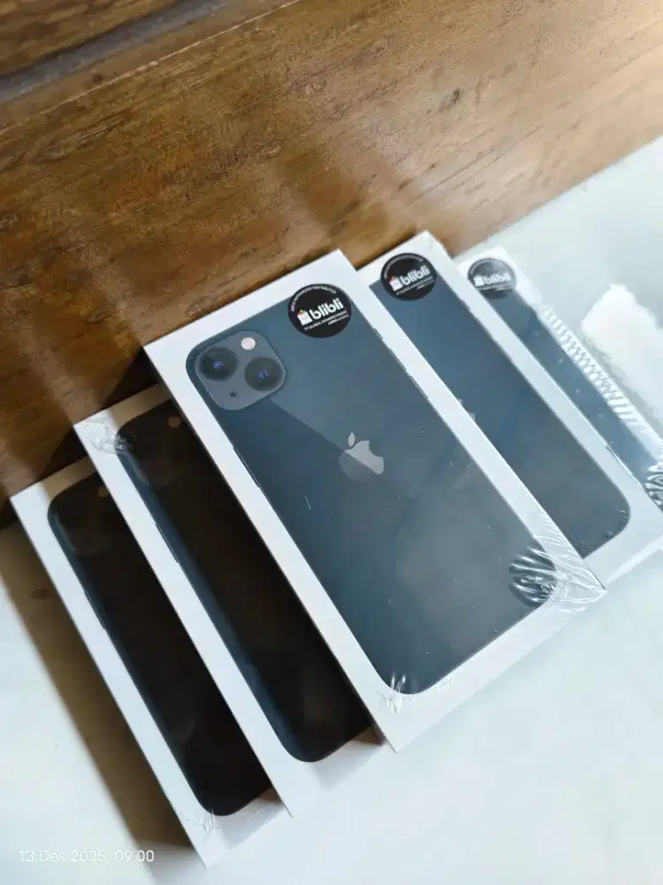 IPHONE 13 128gb New hitam segel