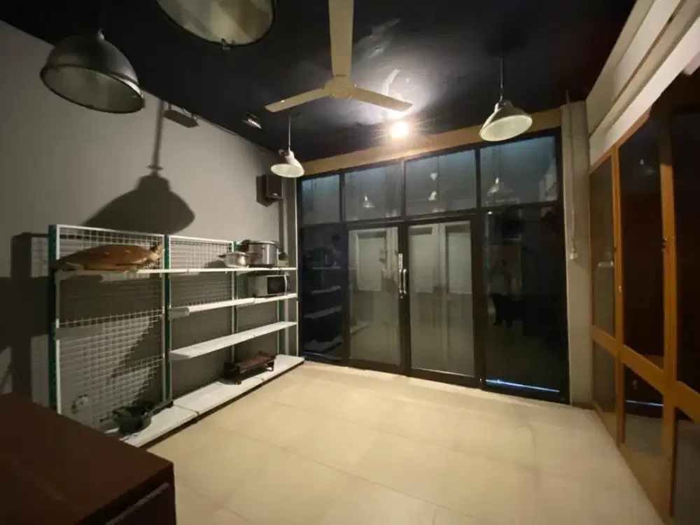 Disewa Ruang Usaha 3 Lantai Siap Pakai Pusat Kota di Sayap Soekarno Bandung