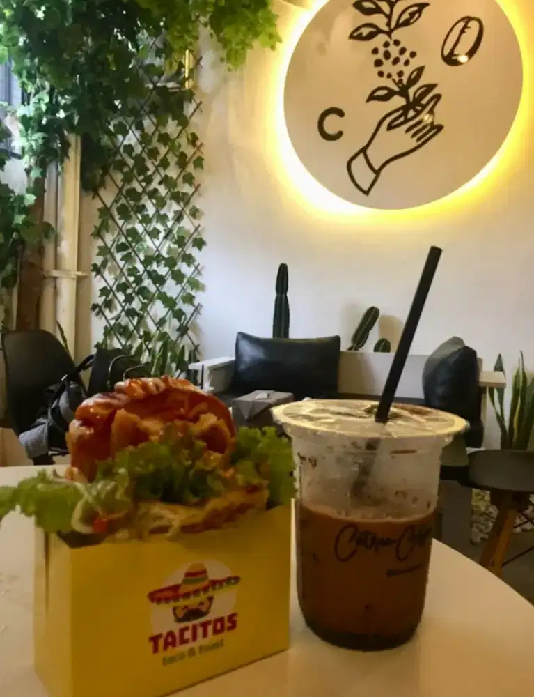 Di butuhkan kasir wanita untuk coffee and resto