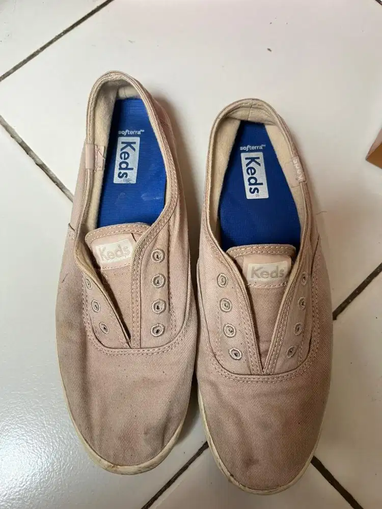 SEPATU KEDS SECOND