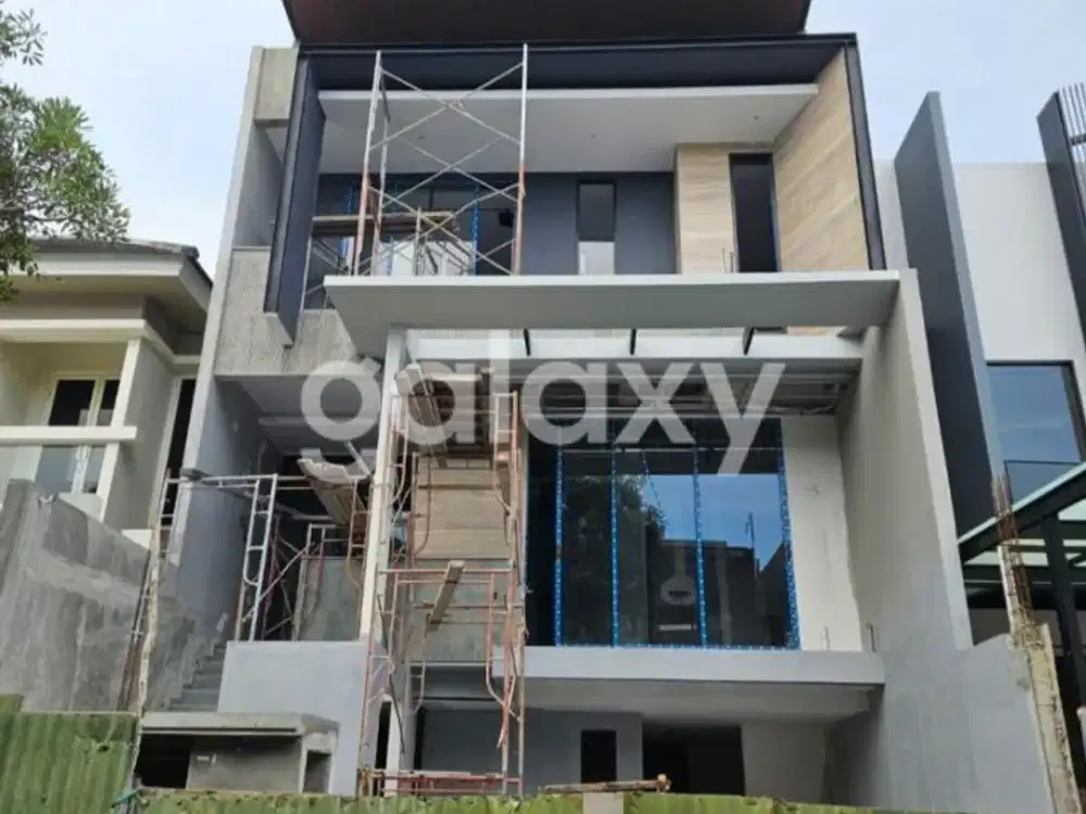 Rumah baru gress  Masih proses bangun 3 lantai CItraland Cluster WOODLAND