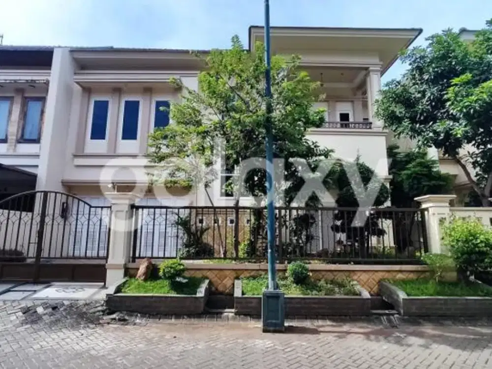Rumah Langka & Kondisi Sangat Terawat Central Park Regency Mulyosari