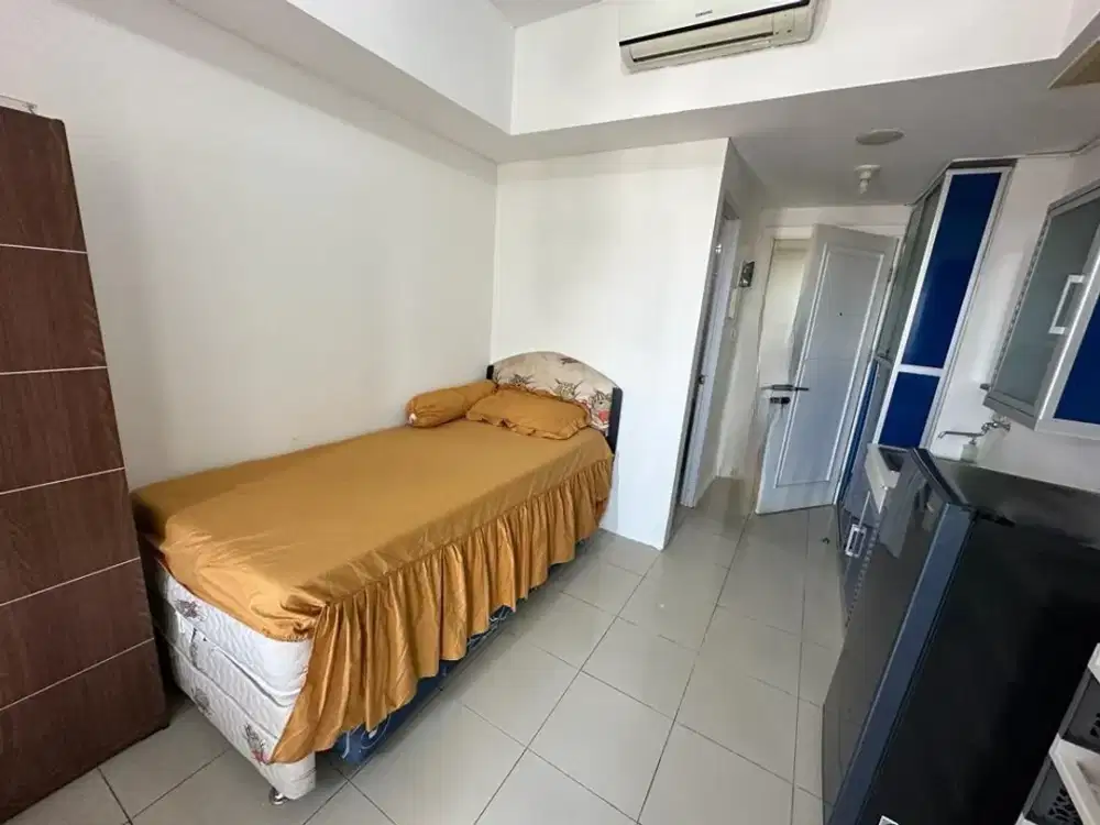 disewa unit apartemen green lake sunter,studio furnished,lantai rendah,selantai kolam renang