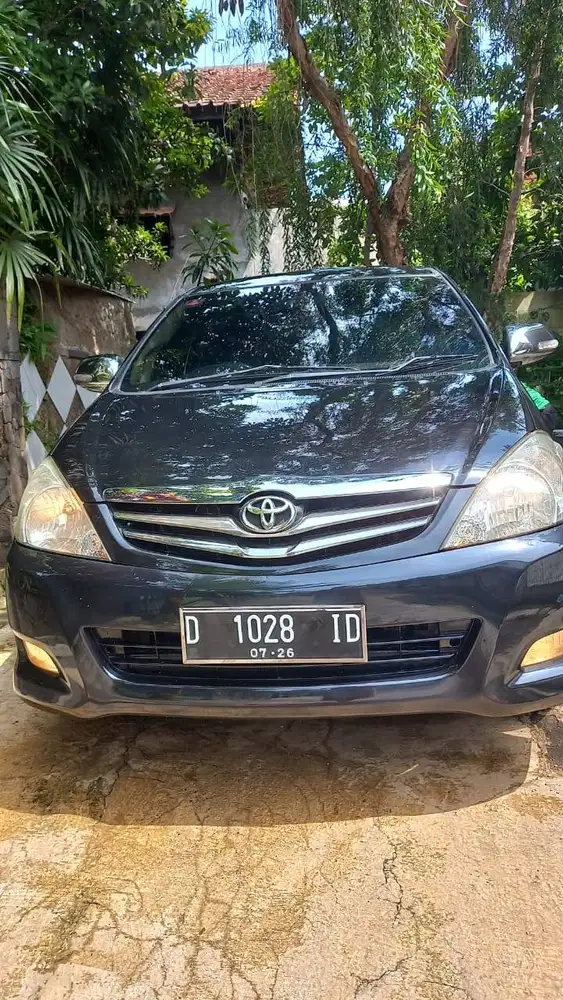 Kijang Innova G Tahun 2011