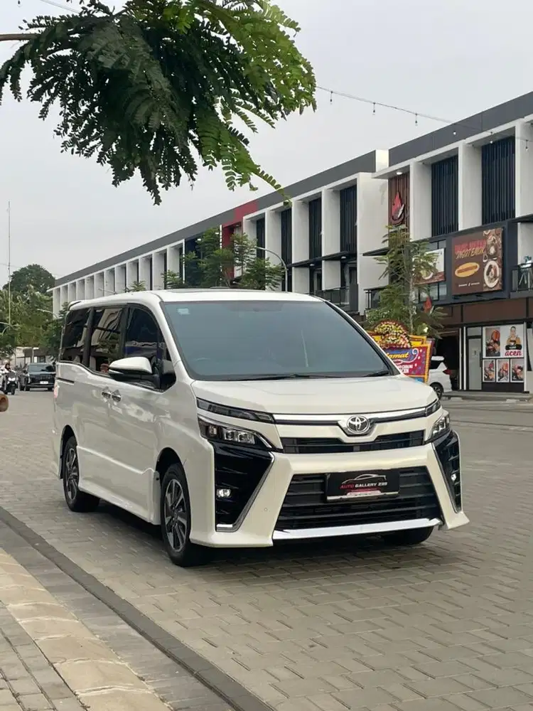 Toyota Voxy 2020 Bensin