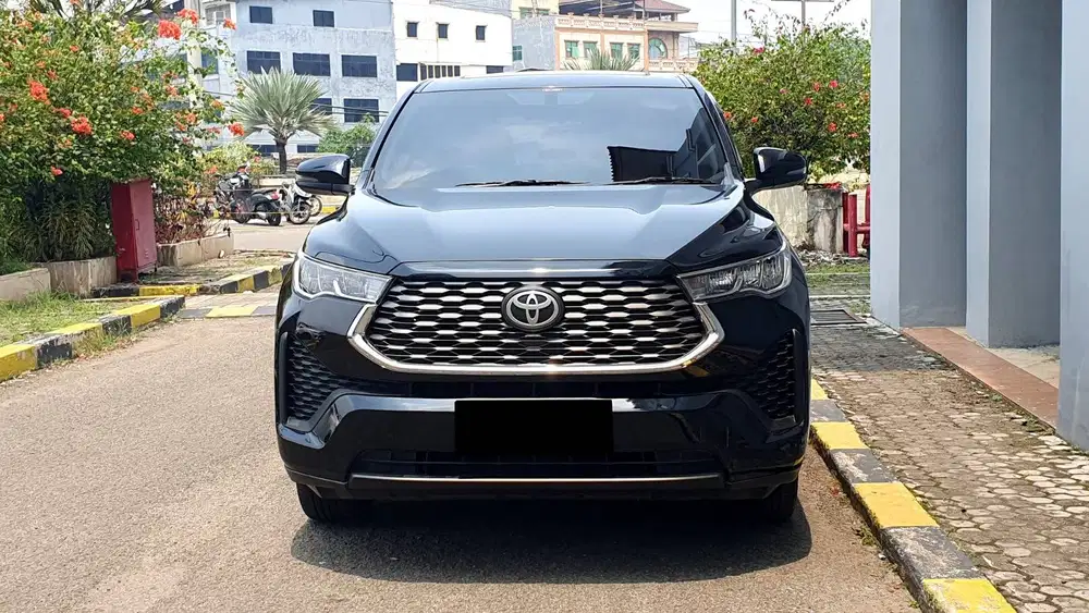 Toyota Zenix V Hybrid 2.0 Panoramic Hitam 2024 Gress Like New Record