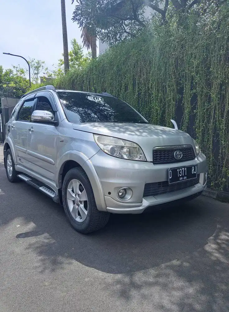 Toyota rush 1.5 s trd automatic 2012