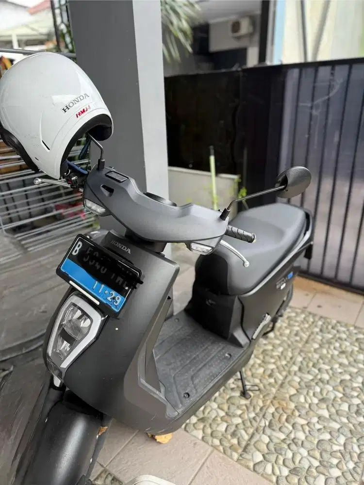 DIJUAL! HONDA EM1 (LIKE NEW) + INC CHARGER!