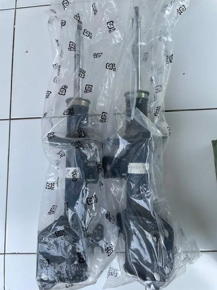 Shockbreaker Sigra depan kanan dan Kiri