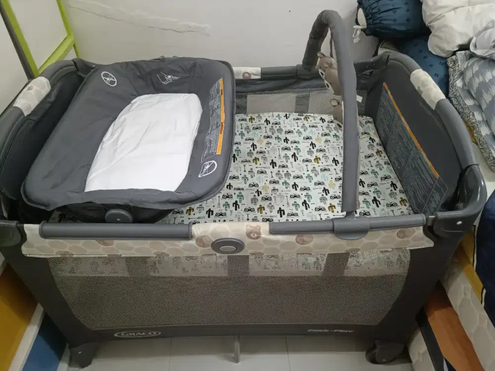 Tempat Tidur Bayi Graco