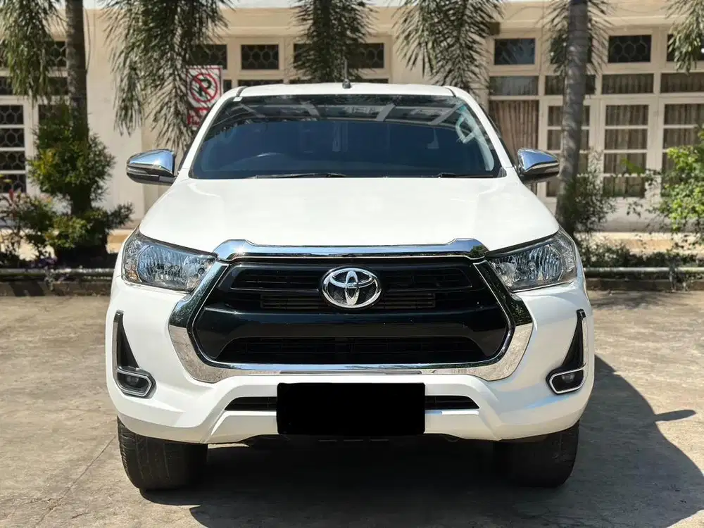 New Toyota HILUX 4x4 Double Cabin Gardan Diesel 2.4 BG Plbg Thn 2023