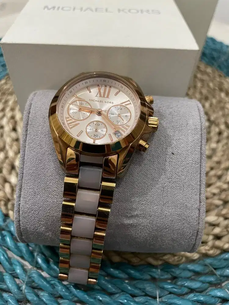 Jam MK ASLI masih sangat mulus