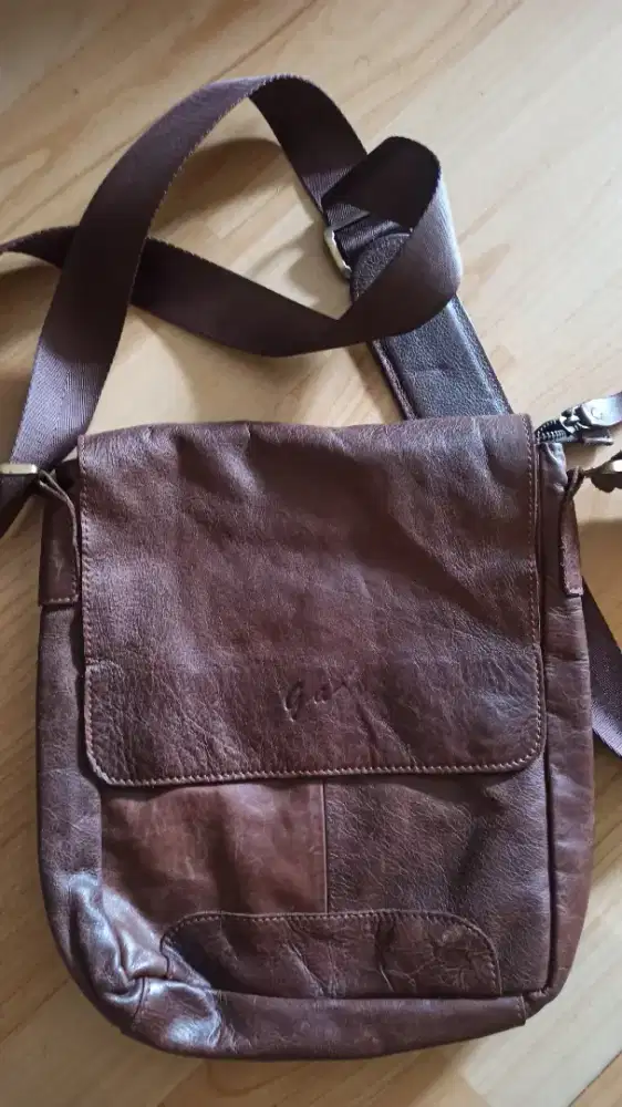 Garage Sale!! Dijual tas selempang