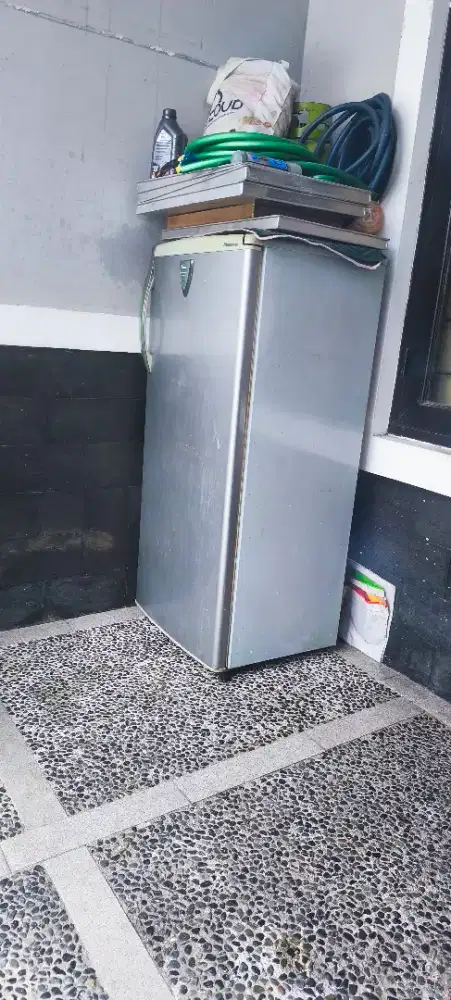 Kulkas panasonic 1 pintu