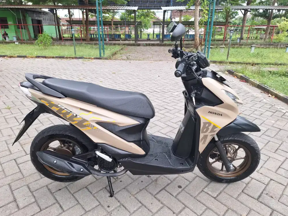 Beat street 2024 km 10rb pajak baru bisa cash/kredit syariah  TERMURAH