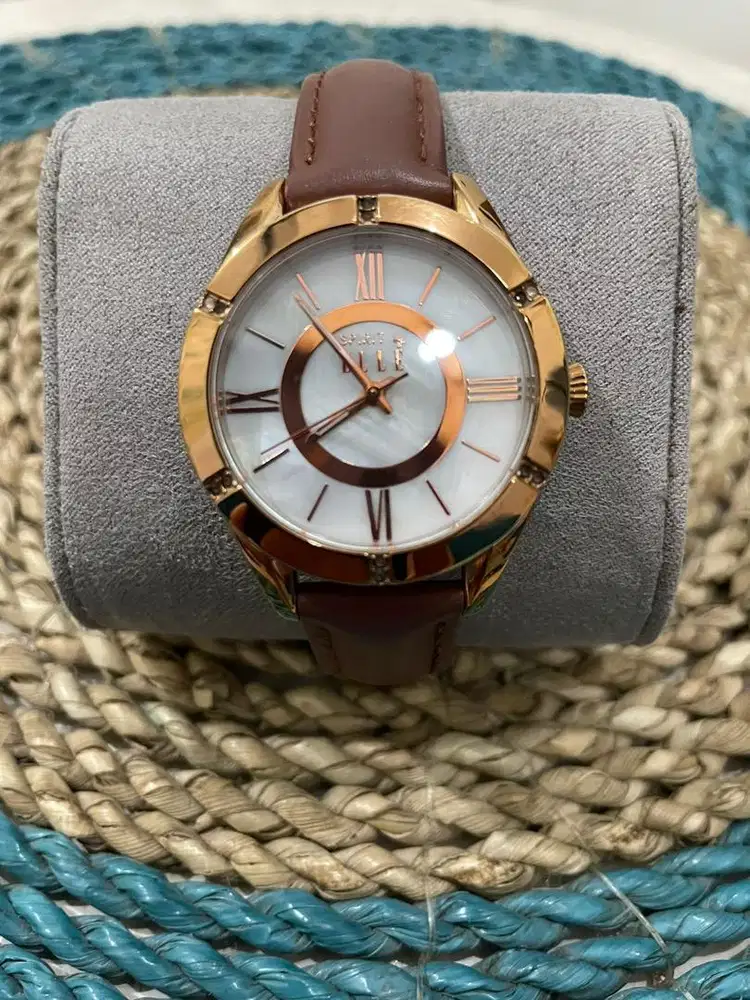 Jam tangan Elle cood condition mulus