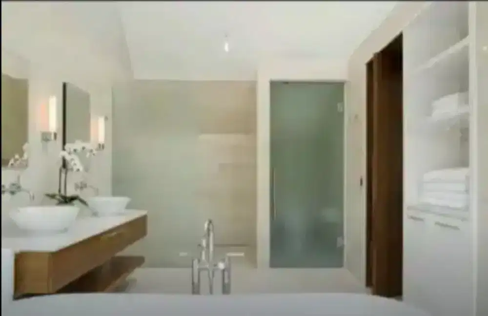 Pemasangan stiker sanblas kaca film kamar mandi tahan lama dan kuat