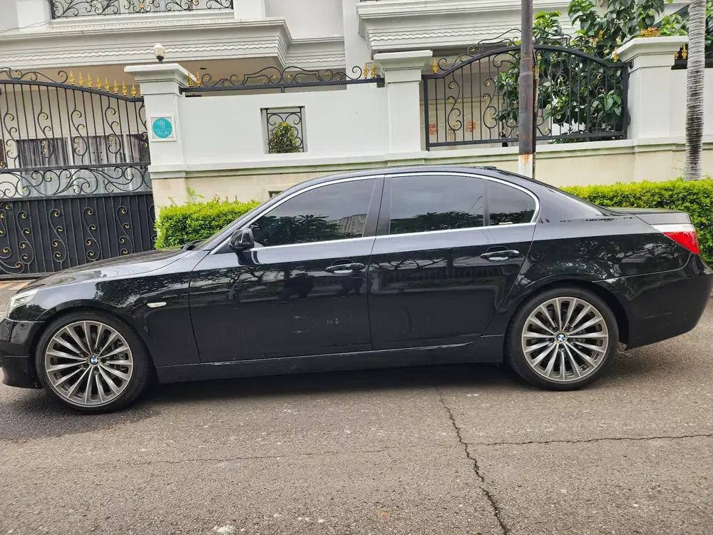 BMW 520i 2008 Bensin