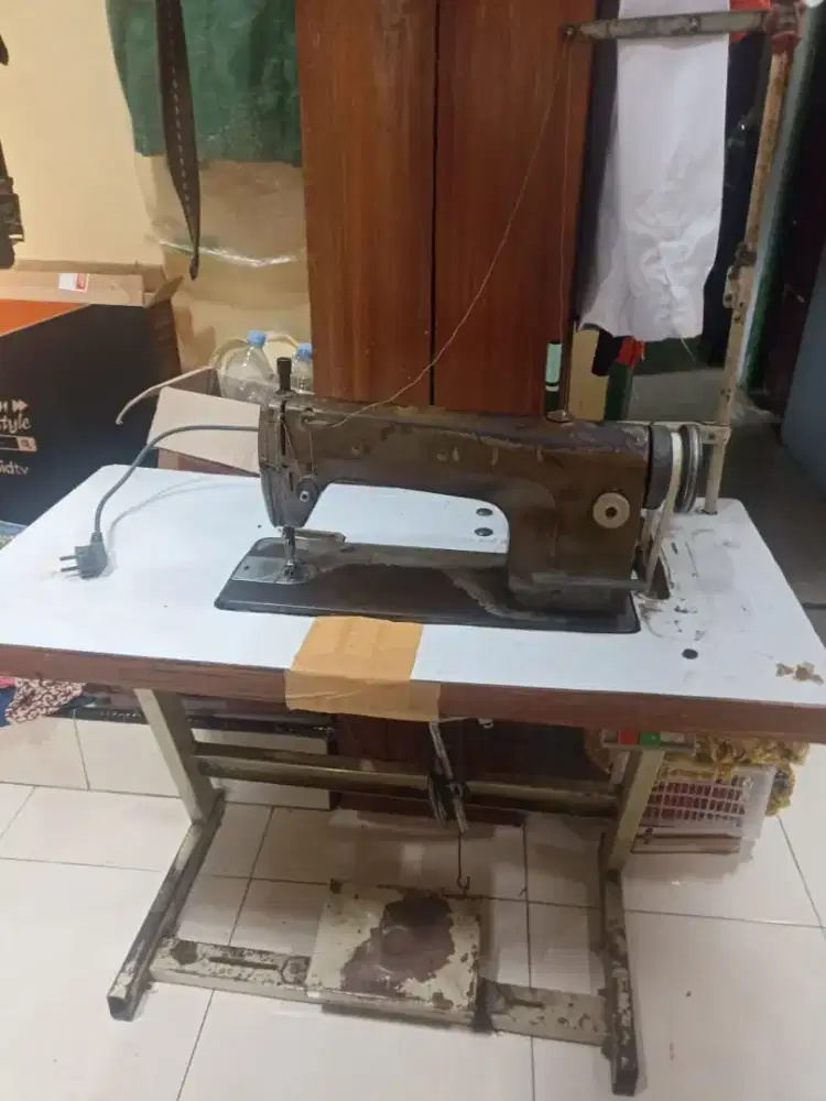 Mesin Jahit Kondisi Masih Bagus