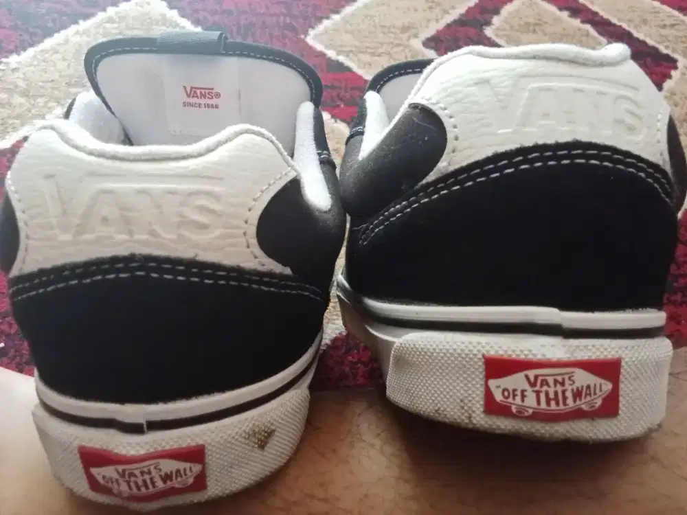 Jual sepatu Vans ori size 43