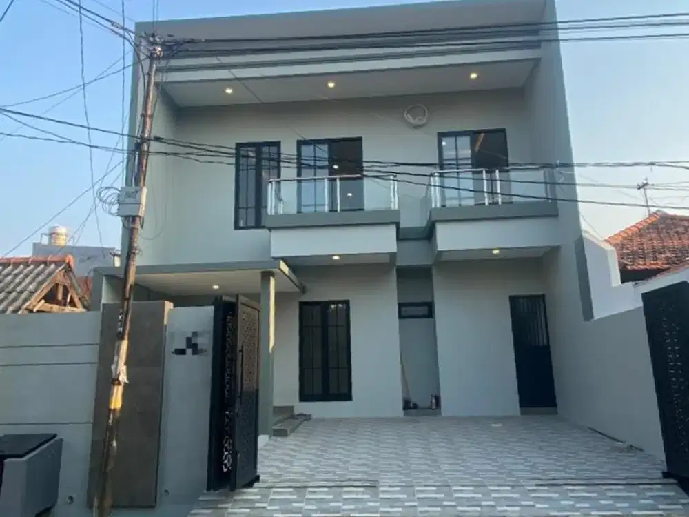 Rumah Lebar 9 Megah Berkualitas Mulyosari jalan Lebar