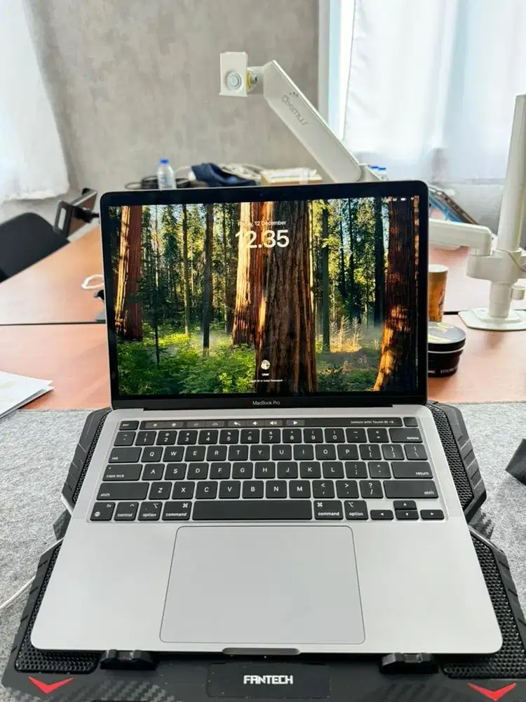 macbook pro m2 ram 16gb ssd 512gb
