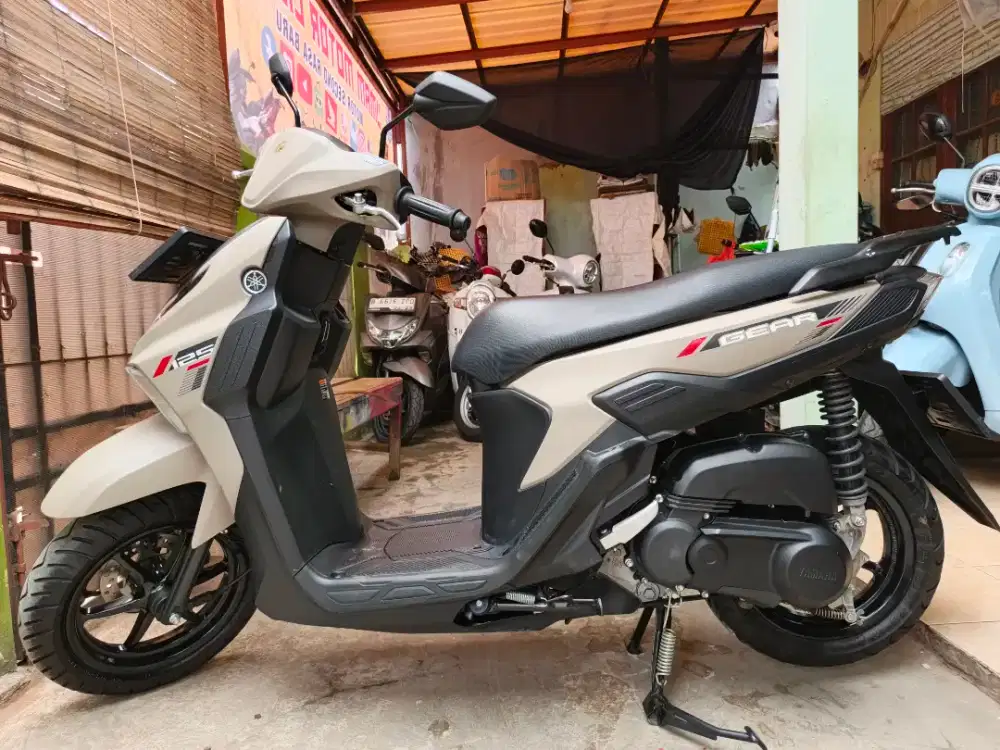 BLN 9 YAMAHA GEAR ULTIMA HYBRID 2025 KM LOW BS TT 2024 DI CILEDUG ORI