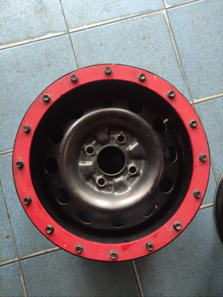 Velk kaleng selbo custom R15 lubang 4 pcd 114