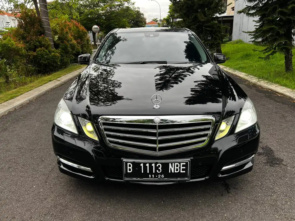 LOW KM Mercy W212 E300 Avantgarde Panoramic Tahun 2011/2012