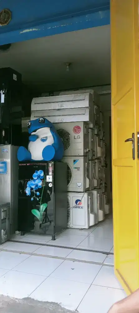 Servce AC,bongkar pasang AC,servce,mesin cuci,pompa air,tv dlll