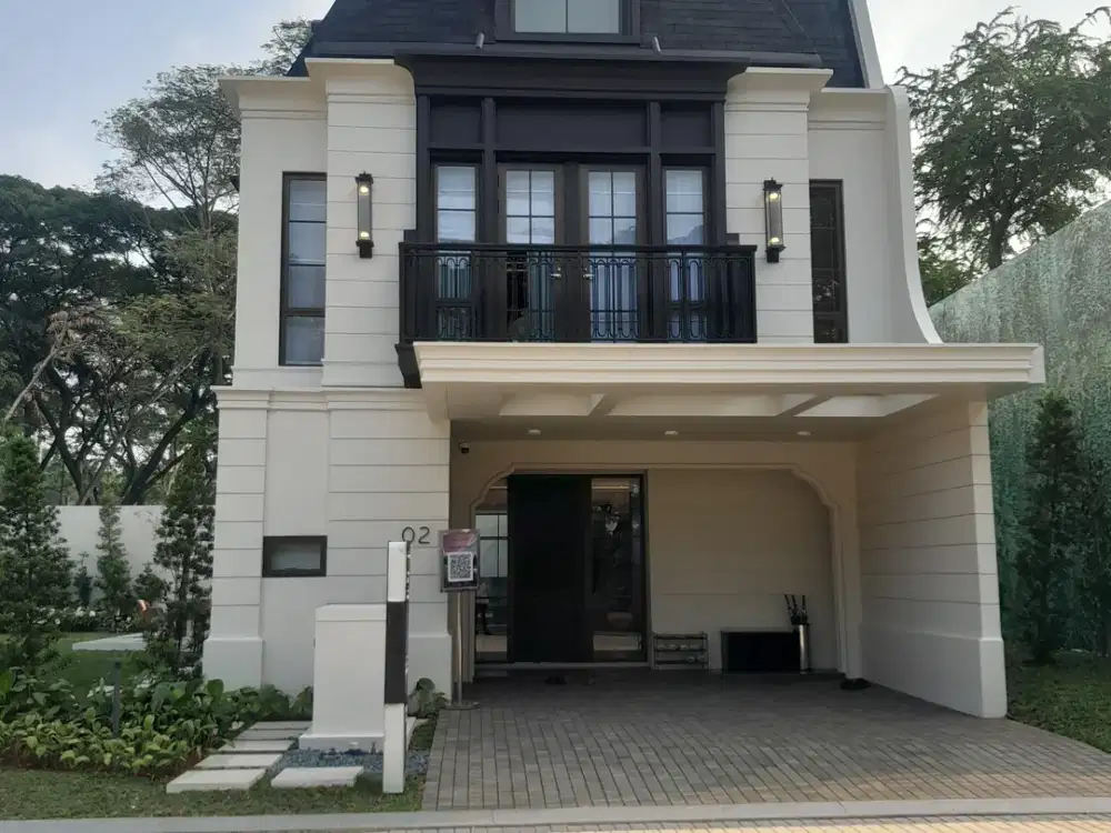 Rumah megah exlusive dan luxury 2 lantai 5 kamar susana danau asri di lippo cikaraag