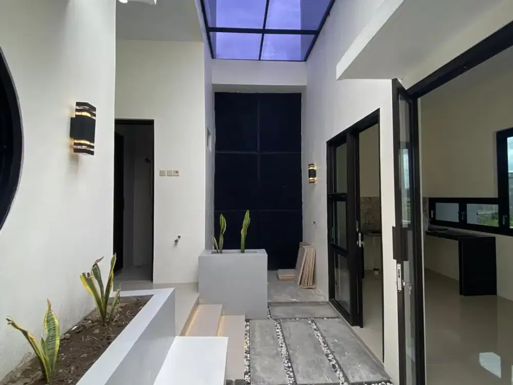 RUMAH WIBU JAPANDI DESIGN KEKINIAN TAMAN VOID DITENGAH DAPUR TERSENDIRI