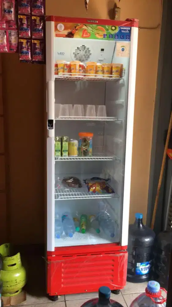 SHOWCASE SANKEN 4 Rak Besar