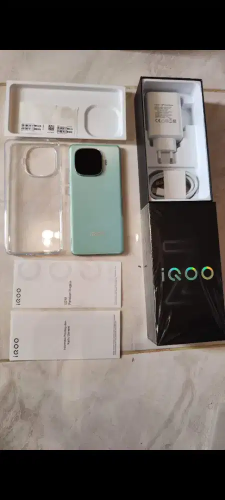 Iqoo Z9 Hijau 256 GB masih Garansi
