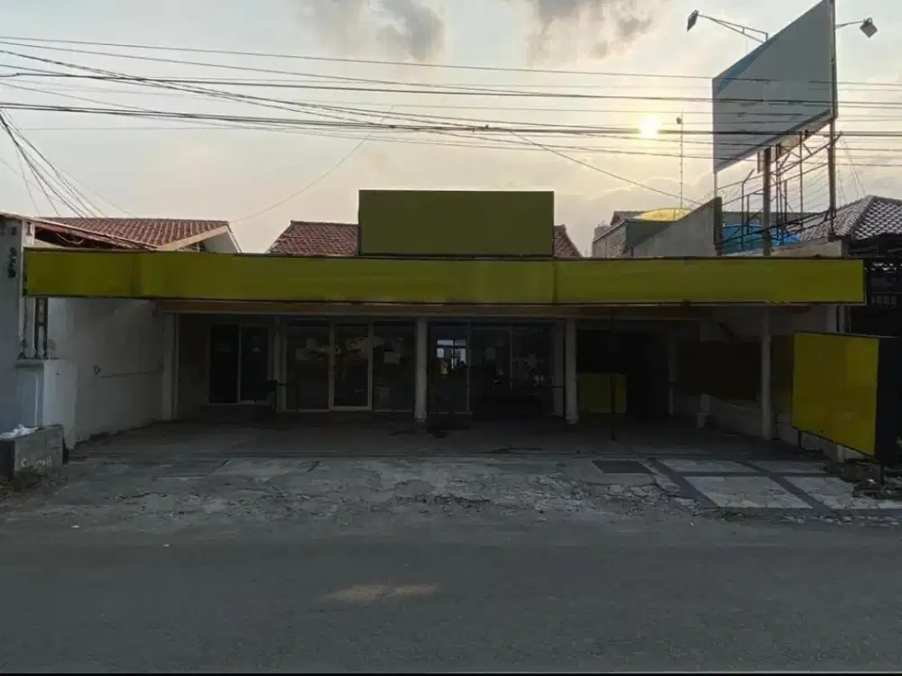 Rumah Usaha Raya Rungkut Cocok untuk Cafe dan Kantor