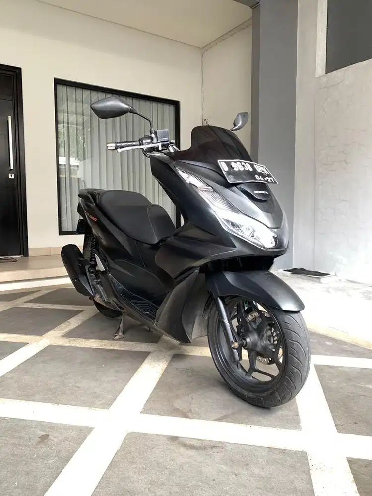 HONDA PCX 2022 istimewa. PAJAK ON, PLAT DKI, SRT LGKP, REMOTE 2