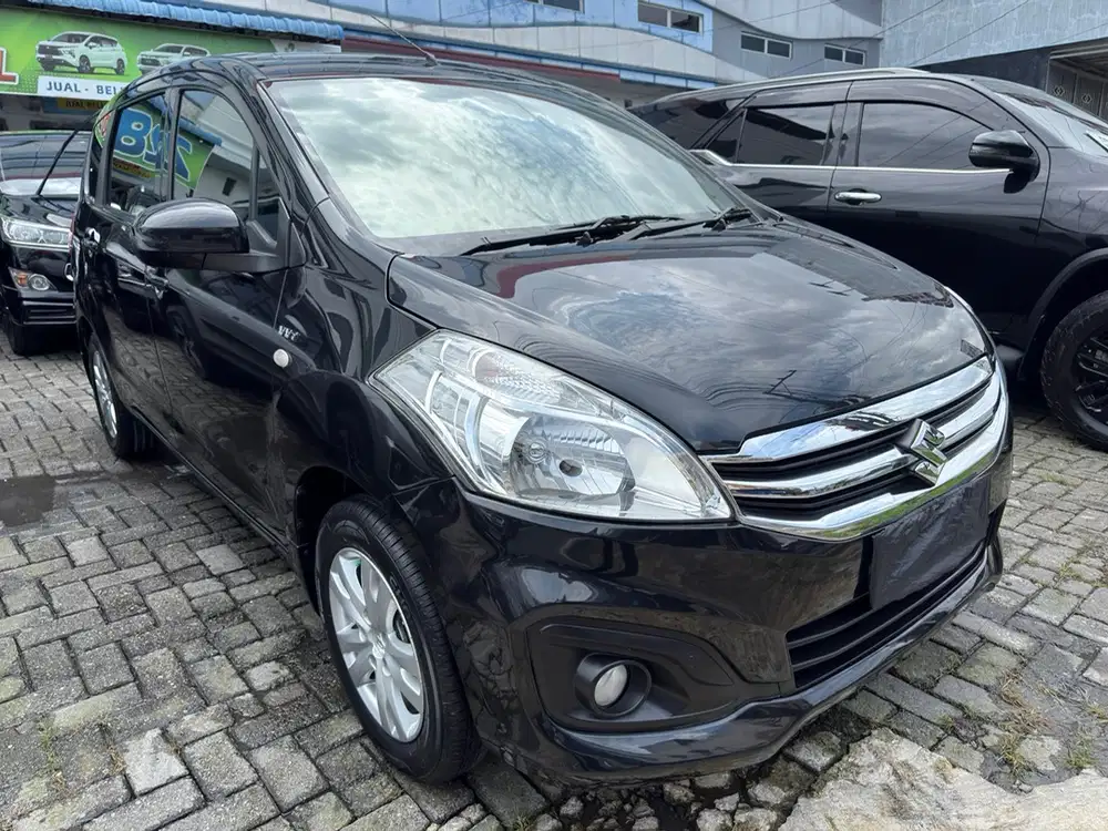 Ertiga GL Automatic 2016 Hitam