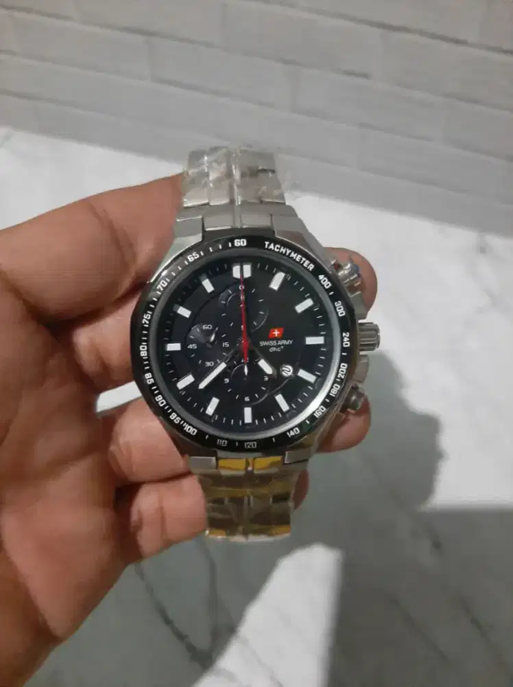 Jam tangan swiss army chronograph