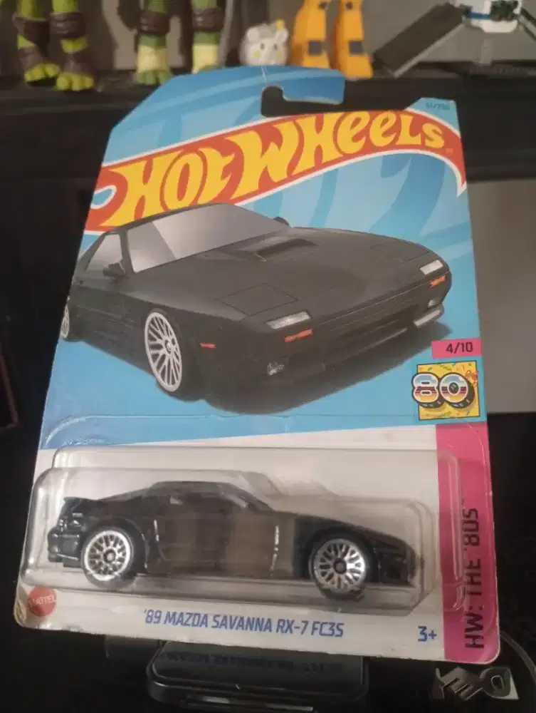 Hot Wheels '89 Mazda Savanna RX-7 FC3S die-cast car. 