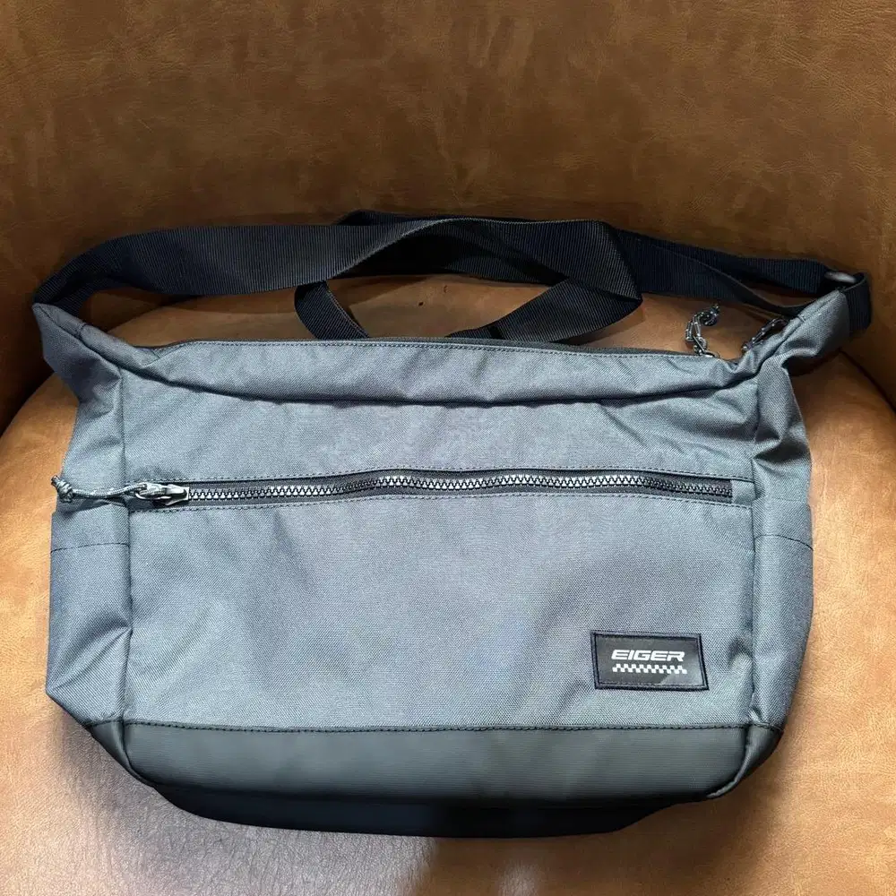 Tas Eiger Forerunner 3.0 Shoulder Bag - Grey