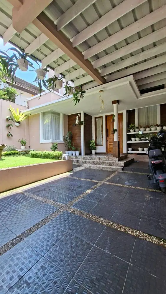 Dijual Rumah Cantik Furnished Bakung Residence Ciwastra