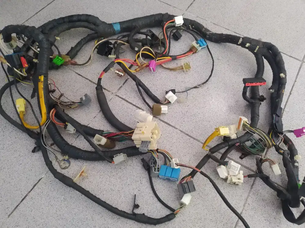 Kabel set dalam Mobil Escape 2300,CC kabel original Fomoco