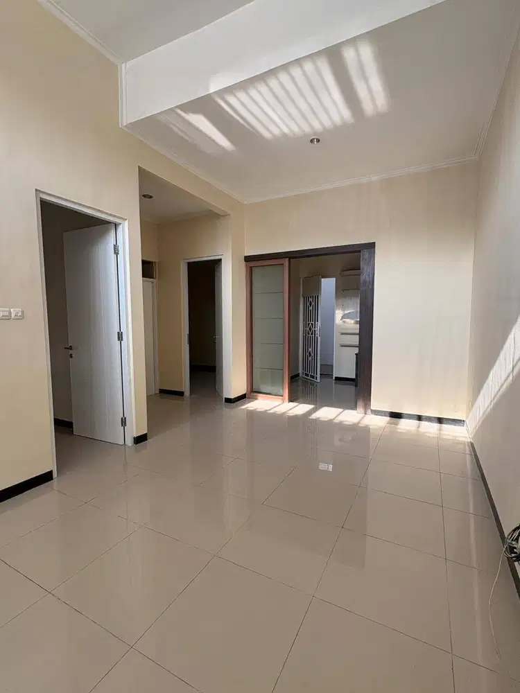 Dijual Rumah Terhitung Baru di Taman Kopo Indah Bandung