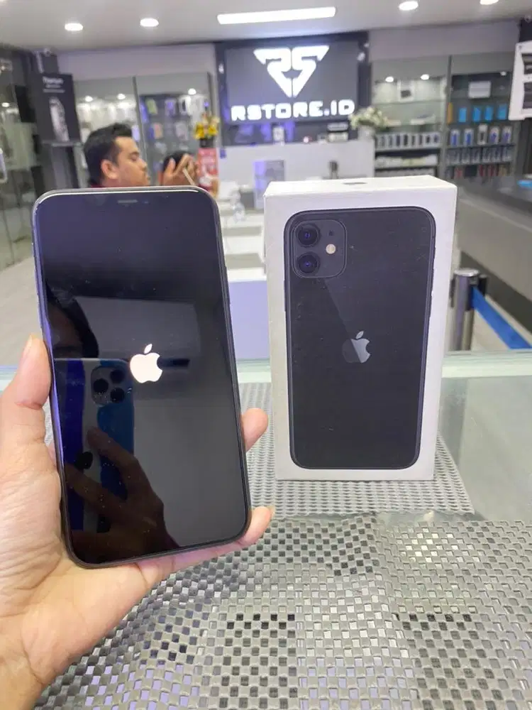 iPhone 11 64gb fullset, ex garansi internasional
