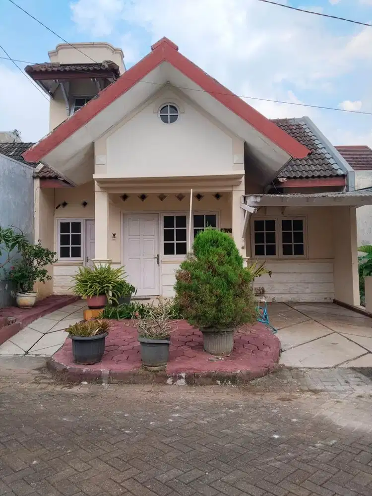 Disewakan Rumah di Perumahan Elite Taman Setiabudi Banyumanik Semarang