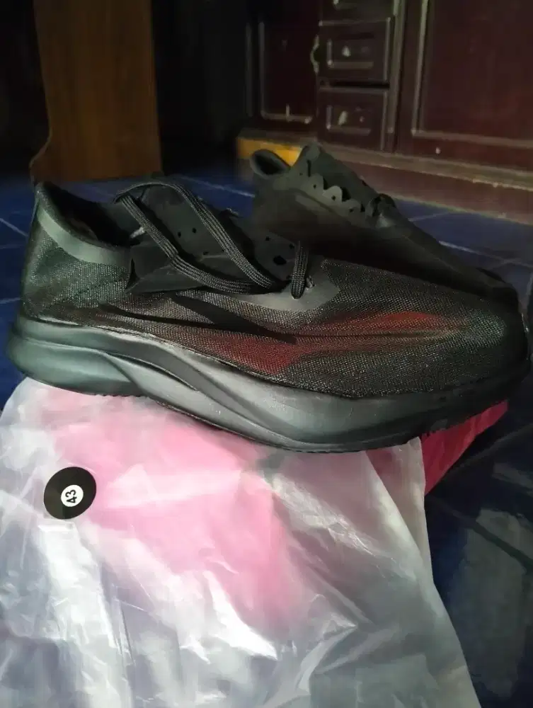 Sepatu Zevma Raustrike speed  ( harga beli Rp 200rb an ( dan ongkir)